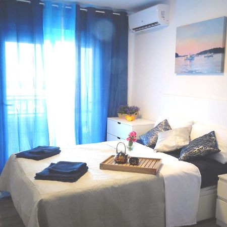 Studio With Terrace And Pool تورّيفيِخا المظهر الخارجي الصورة
